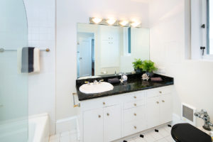 1940 Vallejo #5 – Bathroom 1940 Vallejo Apt 5 San Francisco CA 94123 | Maria Marchetti | Luxury Real Estate